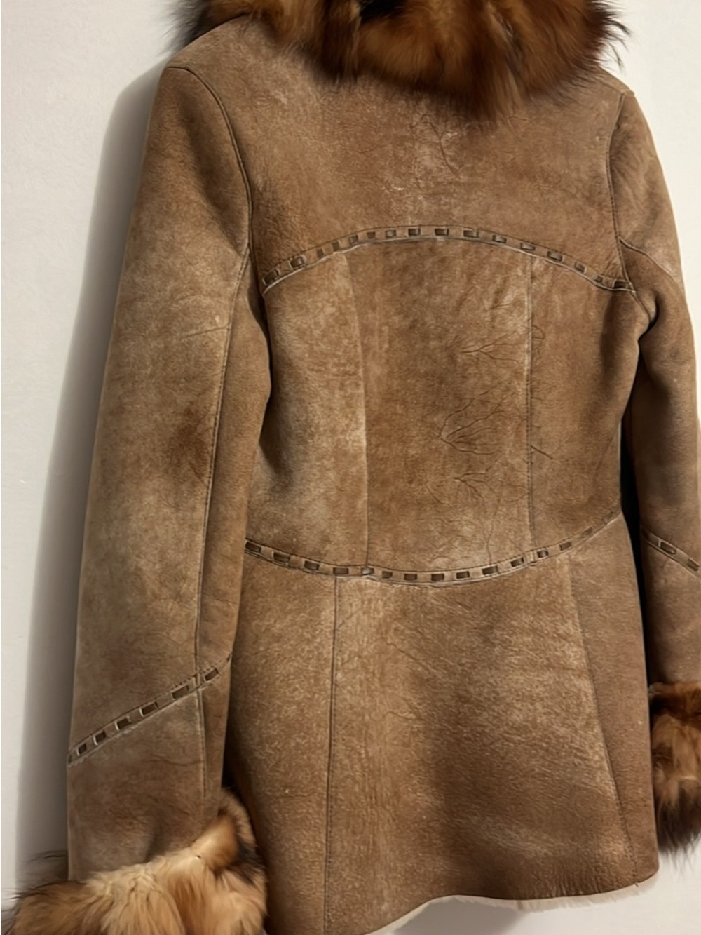 Women's Brown Shearling Coat with Fur Trim - Picture 6 of 6